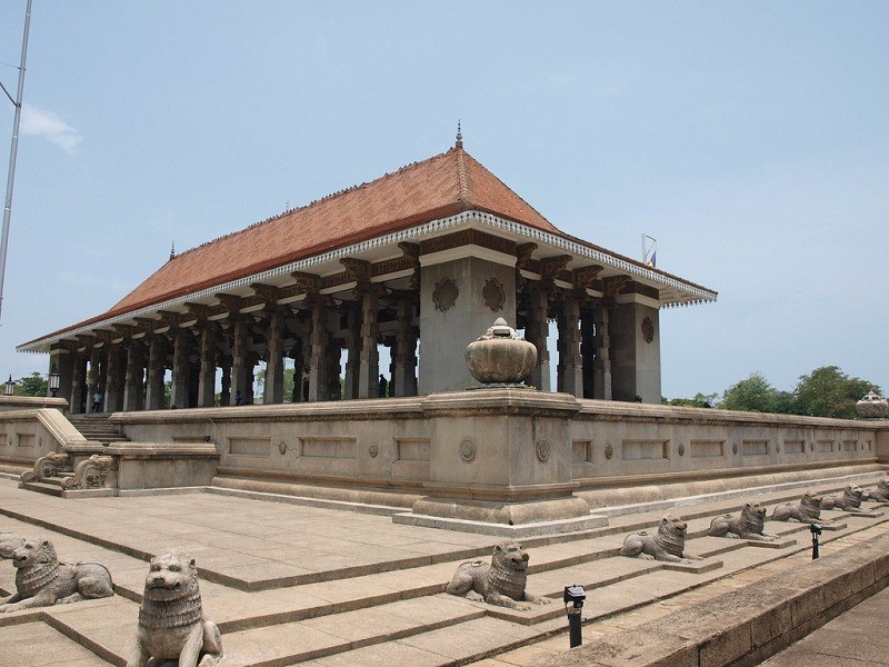 151111825Srilanka_Colombo_independence_square